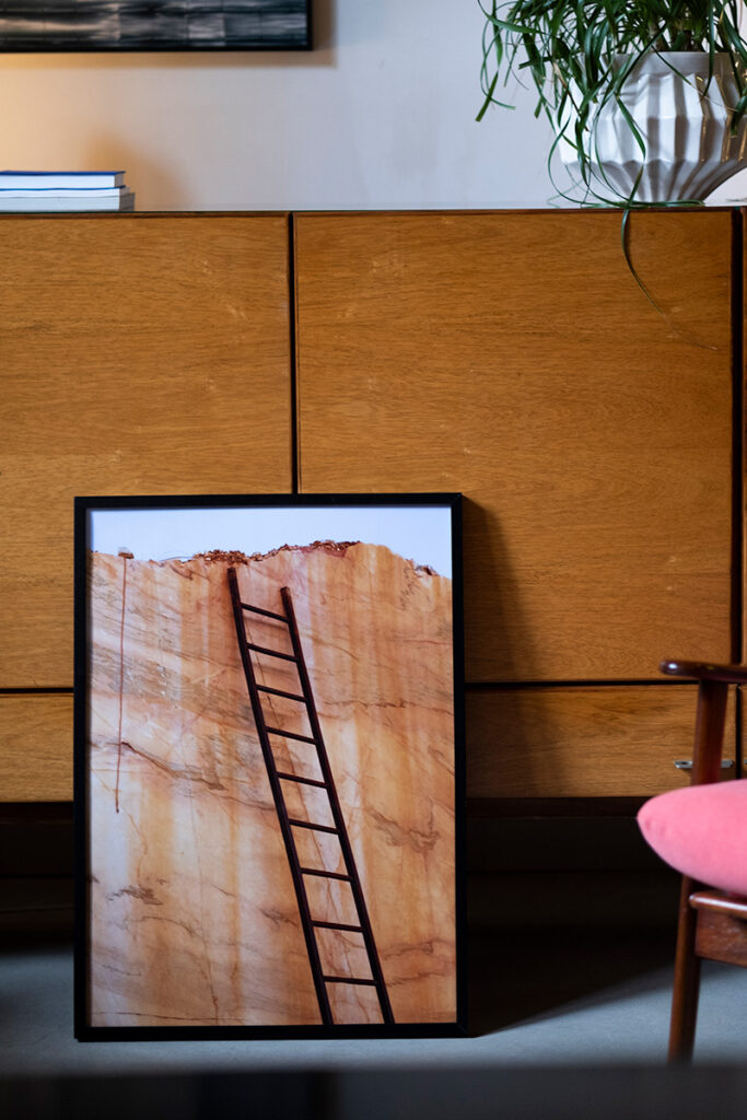 Fotografia assinada e numerada, designer nacional (Miguel Santos) com Escada à venda na galeria online Contemplate.